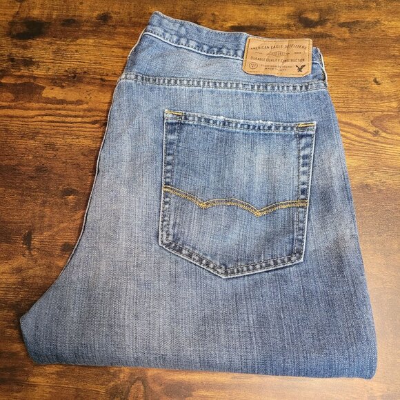 American Eagle Jeans 36x32 Made To Last Original Straight Medium Light Wash - Picture 3 of 11
